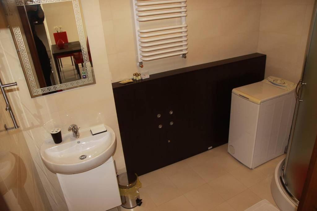 Apart-Lux Aparthotel Bytom Habitación foto